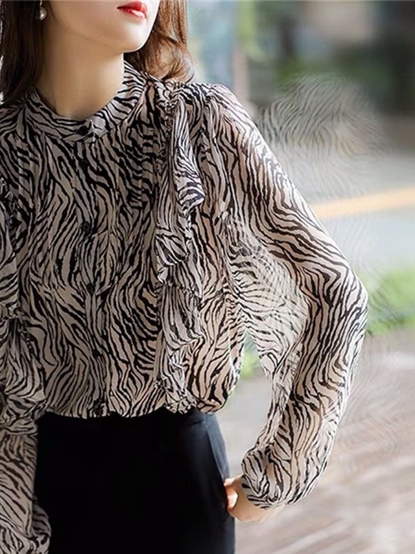 Áo sơ mi voan xếp ly in họa tiết ngựa vằn phong cách trưởng thành mùa thu — đen