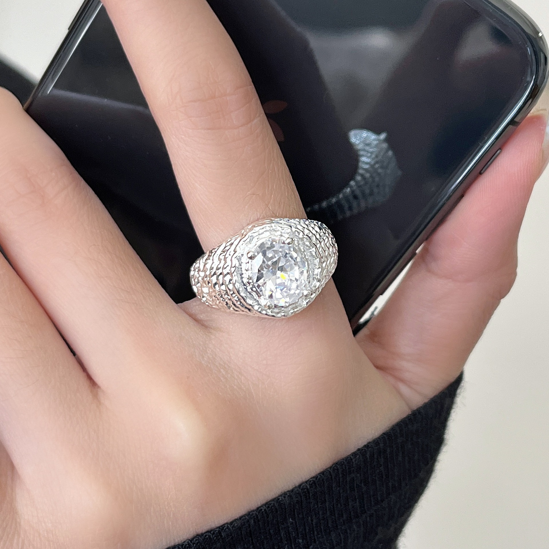 S925 Sterling Silver Textured Dove Egg Cross For Women, Adjustable Open Design, Niche High-End Light Luxury Index Finger_voghion.com