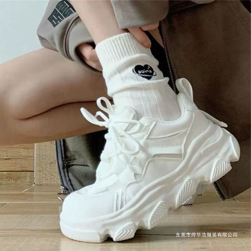 Professional running shoes with soft soles for women, 2026 spring new sports shoes, lightweight mesh shoes for women Professional running shoes with soft soles for women, 2026 spring new sports shoes, lightweight mesh shoes for women