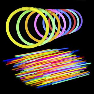 Net red glow stick wholesale flash luminous stick luminous bracelet stall night market toys cheer party supplies props