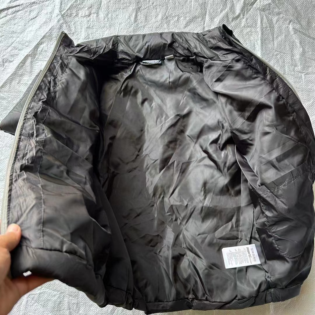 Abrigo de algodón acolchado para niños 23 Invierno nuevo europeo y americano original marca chicos medio y grande abrigo de algodón acolchado para niños al por mayor