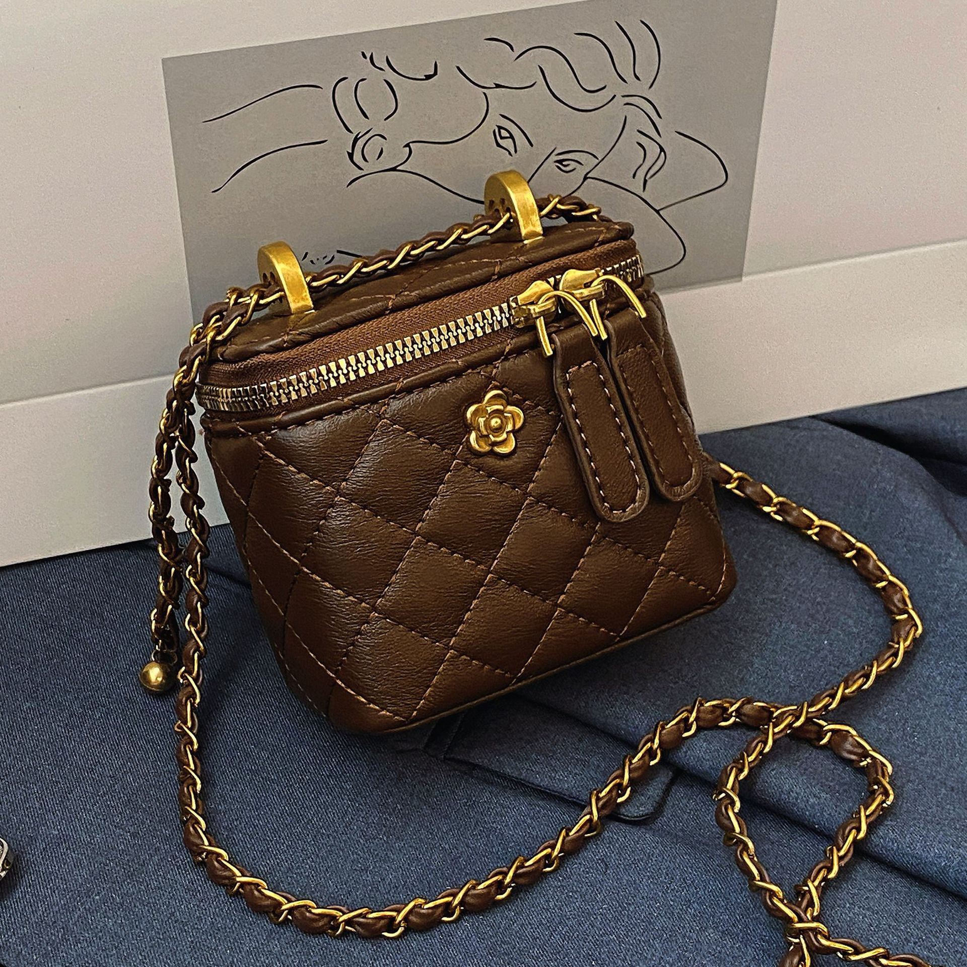 Bolsa de bordado de diamante para mujeres 2024 nuevo otoño y invierno popular cadena bolso de mochila de moda bolso cuadrado