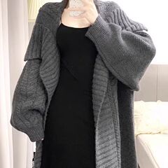 デザイン感の中の長さの大きい襟はだらだらしています。
