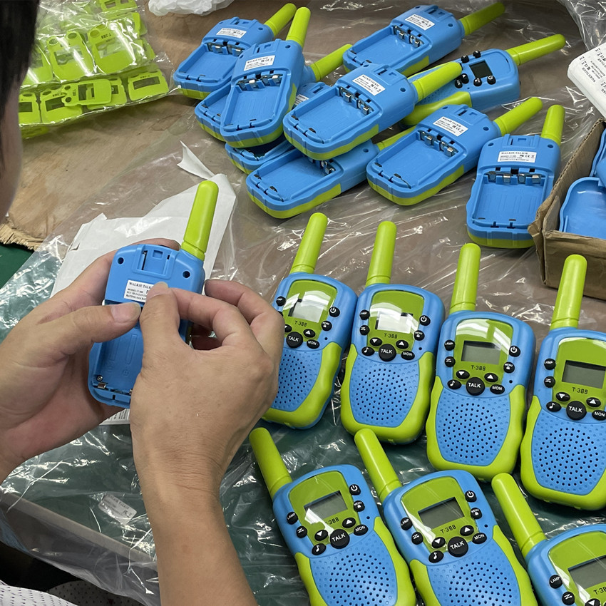 3公里距离通话儿童对讲机 户外远程互动玩具 迷你儿童对讲机批发