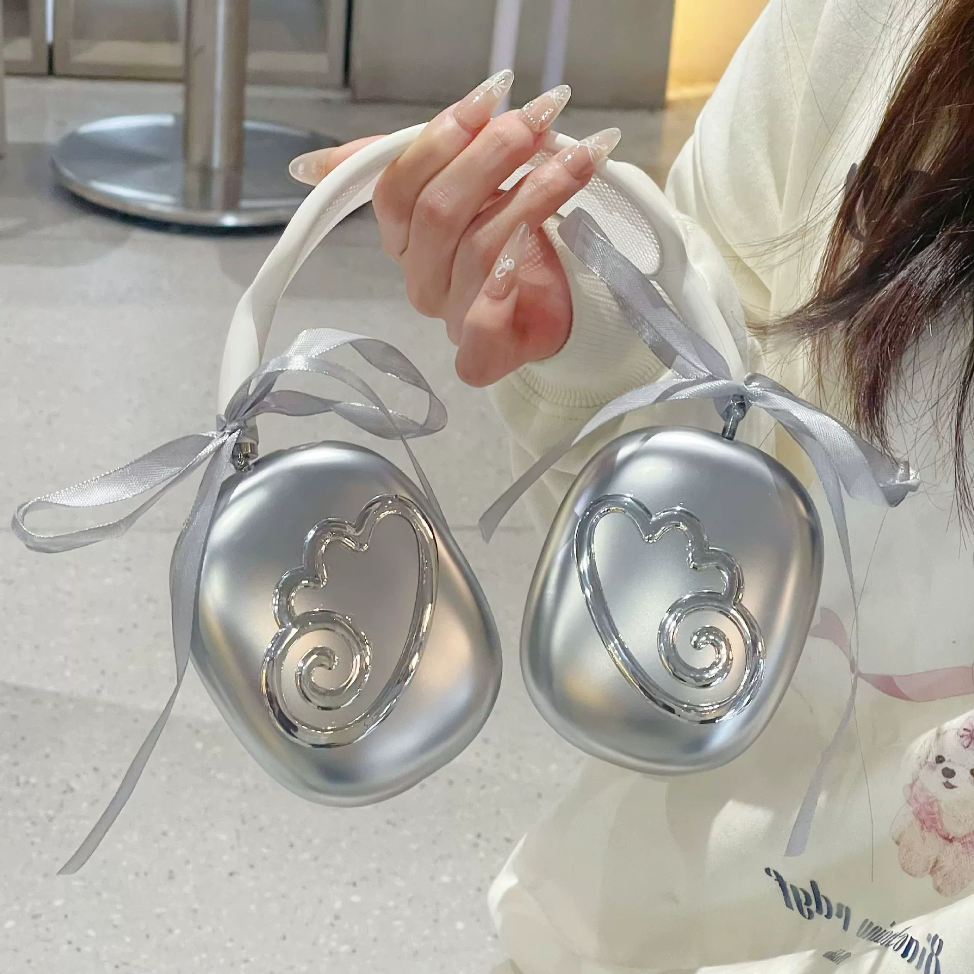 Electroplated Silk Scarf Silver Wings airpods Max2 Protective Set Apple Headset Ear Cap Ear Mask Shell Cross Border