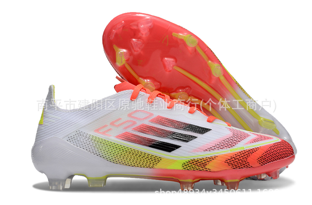 Fábrica de Putian al por mayor F50 zapatos de fútbol FG zapatos con lengua baja zapatos de fútbol hombres