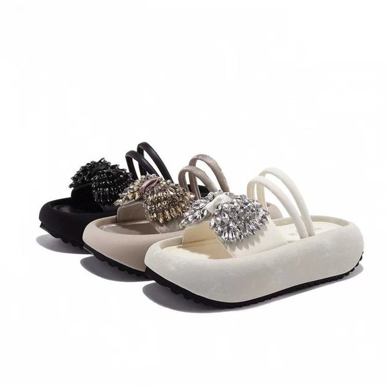 2026 verano de diamante dos zapatillas transpirables para mujeres versátiles nuevas zapatillas de muffin de moda con base de altura expuesta