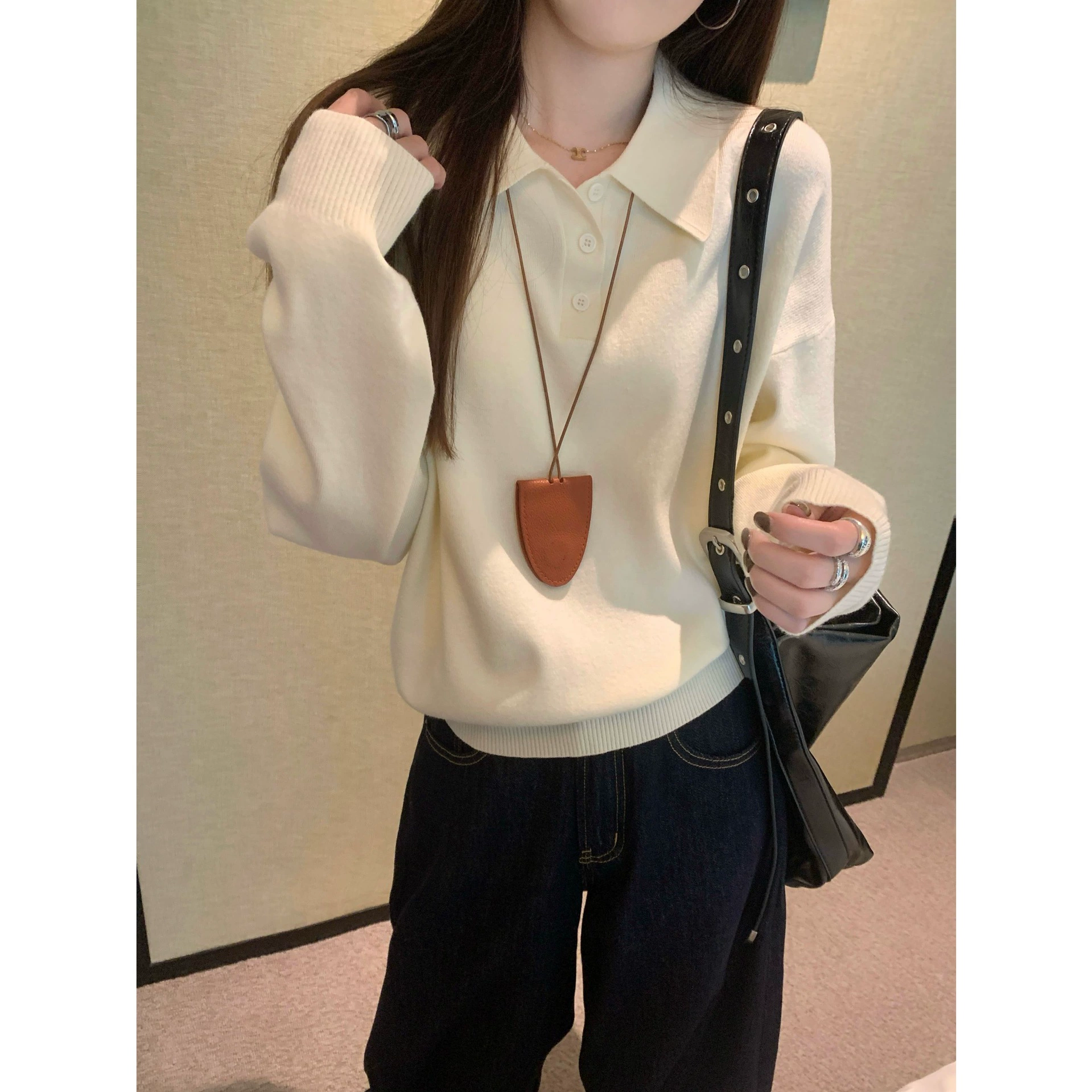 2024 осень и зима корейская версия ленивый стиль французский воротник Polo модный дикий пуловер дизайн шерстистый свитер топ женский