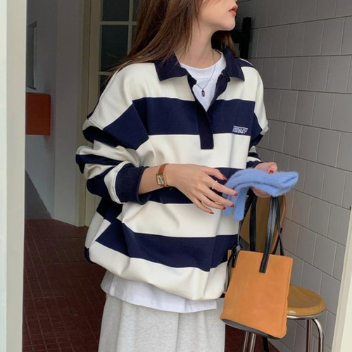 V-neck pullover street hoodie for women