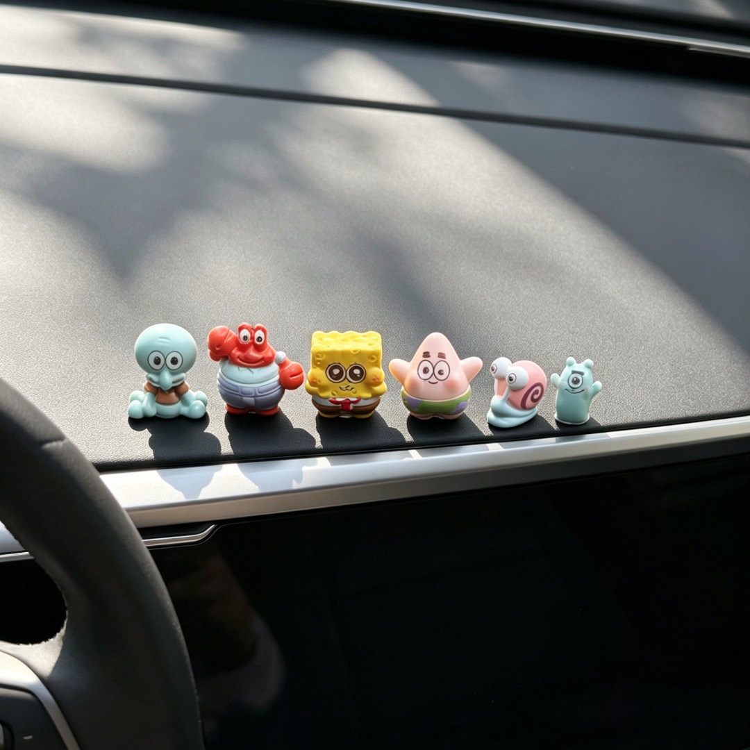 Creative and cute SpongeBob SquarePants figurines, car ornaments, decorative accessories, and small desk decorations for your car