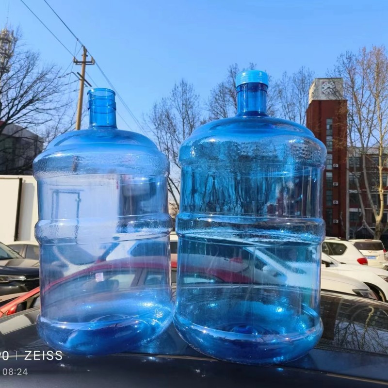 纯净水桶批发18升矿泉水桶pet食品级加厚螺纹口带盖家用饮水机桶