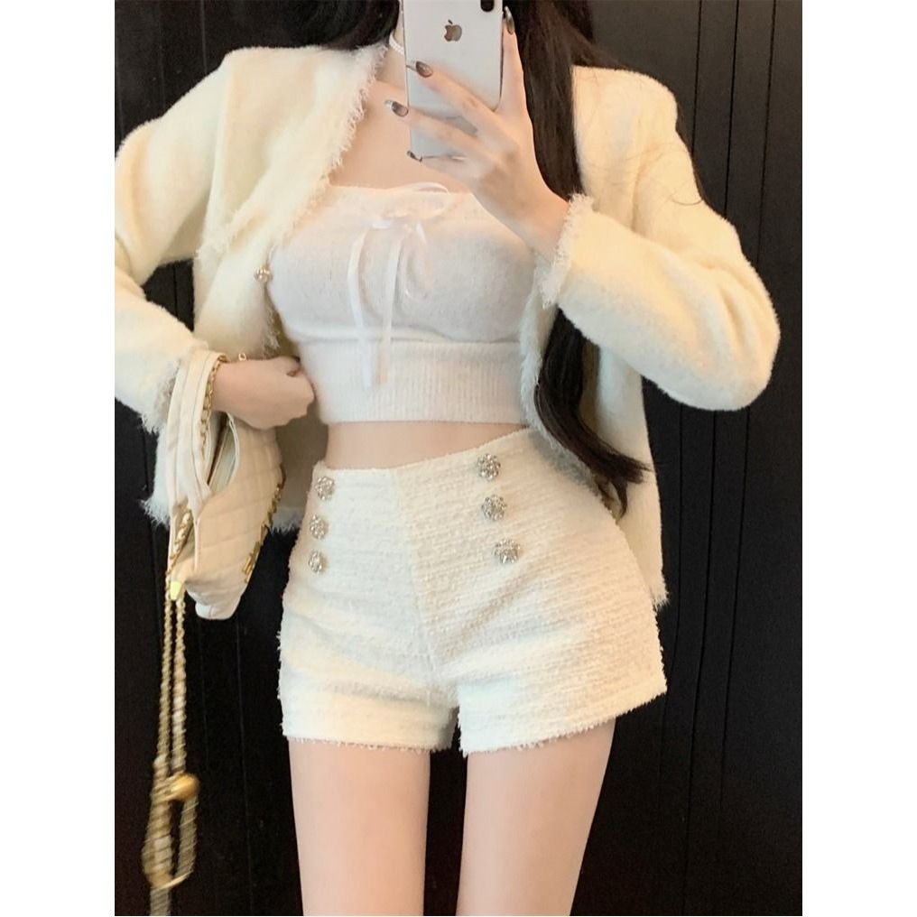小香风白色毛呢直筒短裤女秋冬靴裤修身高腰包臀裤子休闲a字热裤