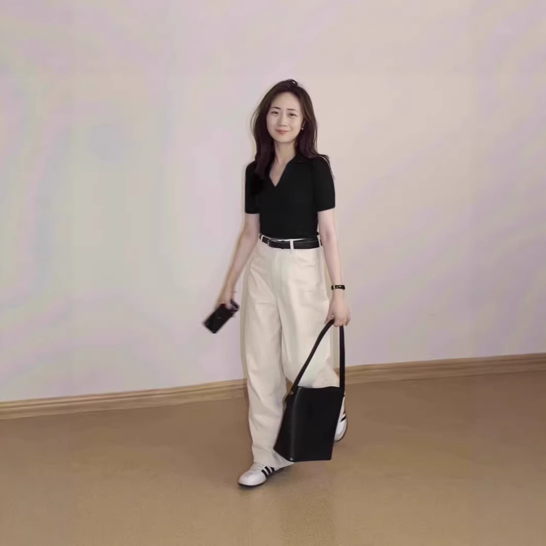 Áo thun polo nữ cổ V tay ngắn form chuẩn — đen chi tiết 2
