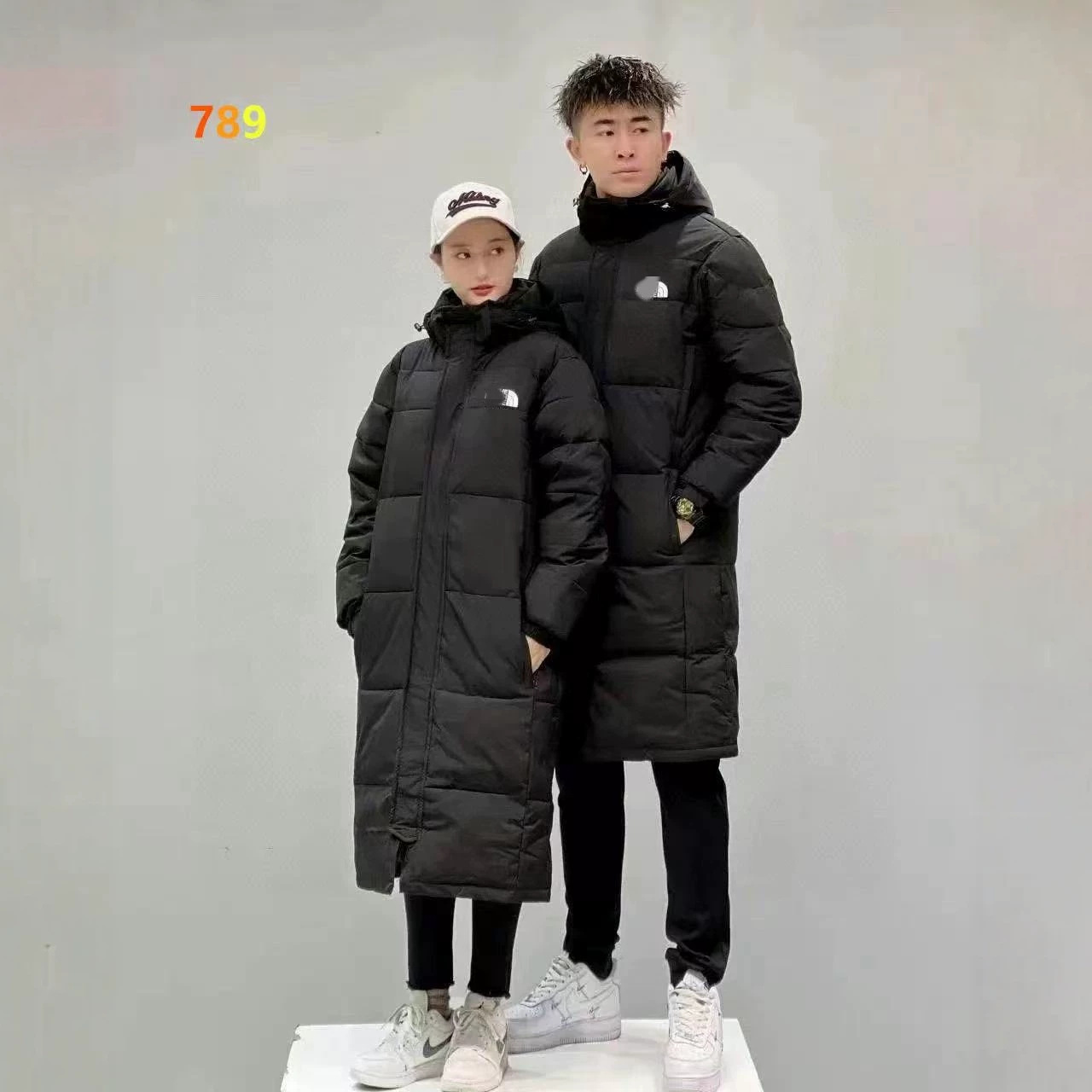 Winter Beijia warm black and white minimalist down jacket, extra long over-the-knee style, plus size, unisex, couple style, thickened outer layer.