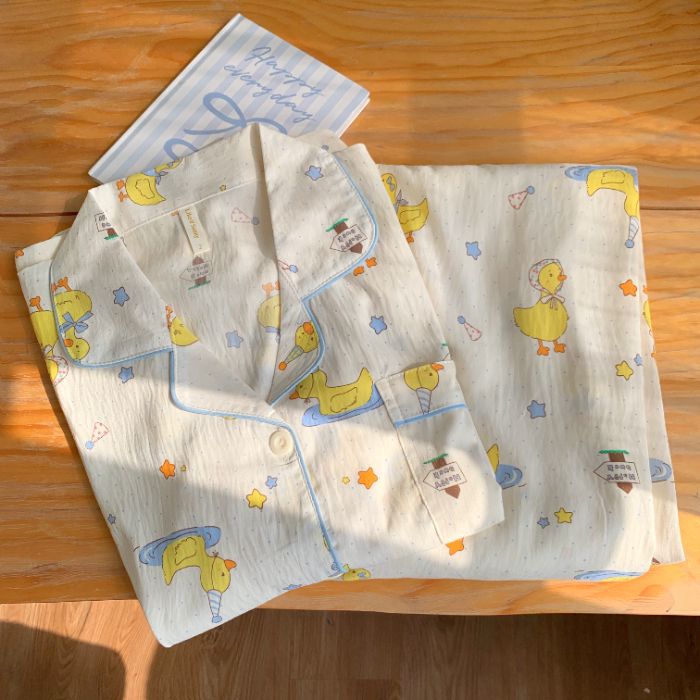 Nuevo conjunto de pijamas de algodón nublado transfronterizo de manga larga delgada primavera y otoño de mujeres lindos pantalones de dibujos animados dulces ropa para el hogar