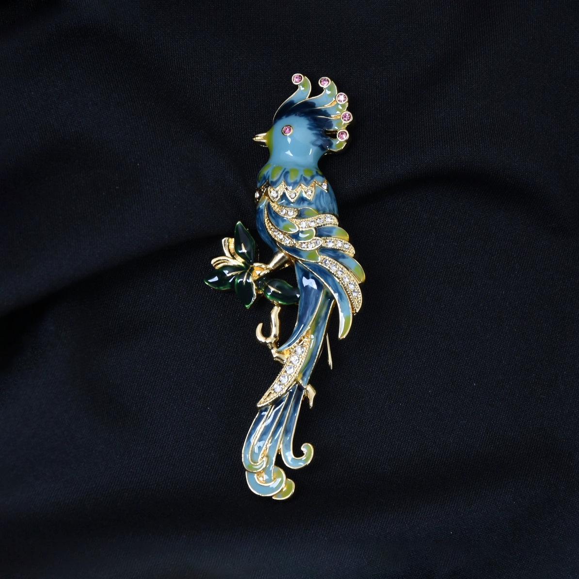 Retro high-end brooch