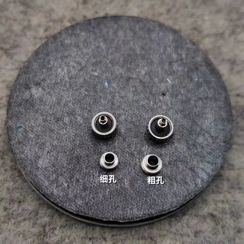 Классический принц, голова принцессы, часы, короны, чтобы отрегулировать время, кнопка