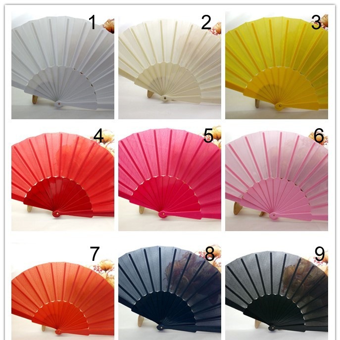 Fábrica de ventilador de plástico se especializa en la producción de plástico simple no impresión plegable ventilador multi-color opcional en stock lote mixto