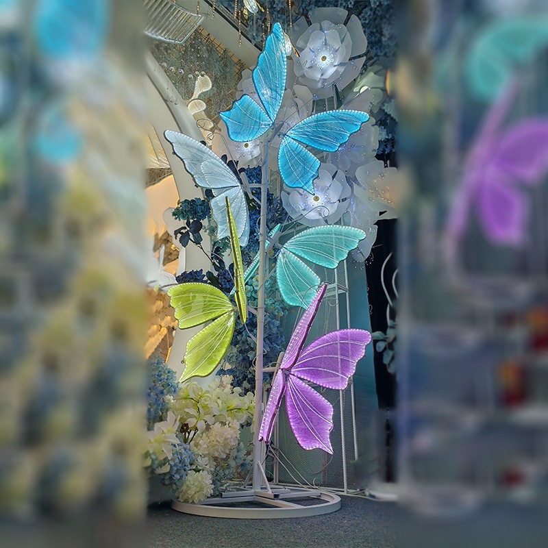 Clover de cuatro hojas, columna de mariposa, alas de tul tridimensional, simulación, mariposa, iluminación, decoración de bodas, accesorios de boda, lámparas