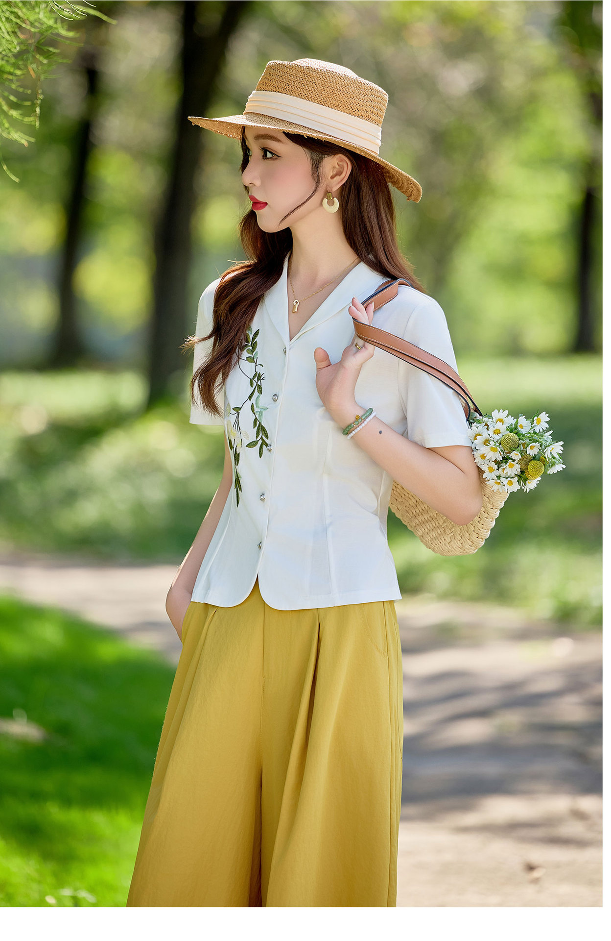 Bộ hai mảnh áo sơ mi thêu hoa kết hợp chân váy cạp cao tay bồng — Màu ảnh chi tiết 18