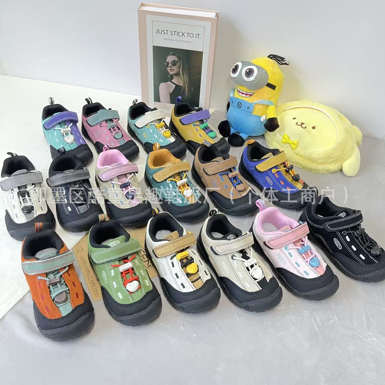 Kn004 Top-Tier New Keen Children's Suede Outdoor Non-Slip Hiking and Mountaineering Shoes for Boys and Girls Sports Shoes