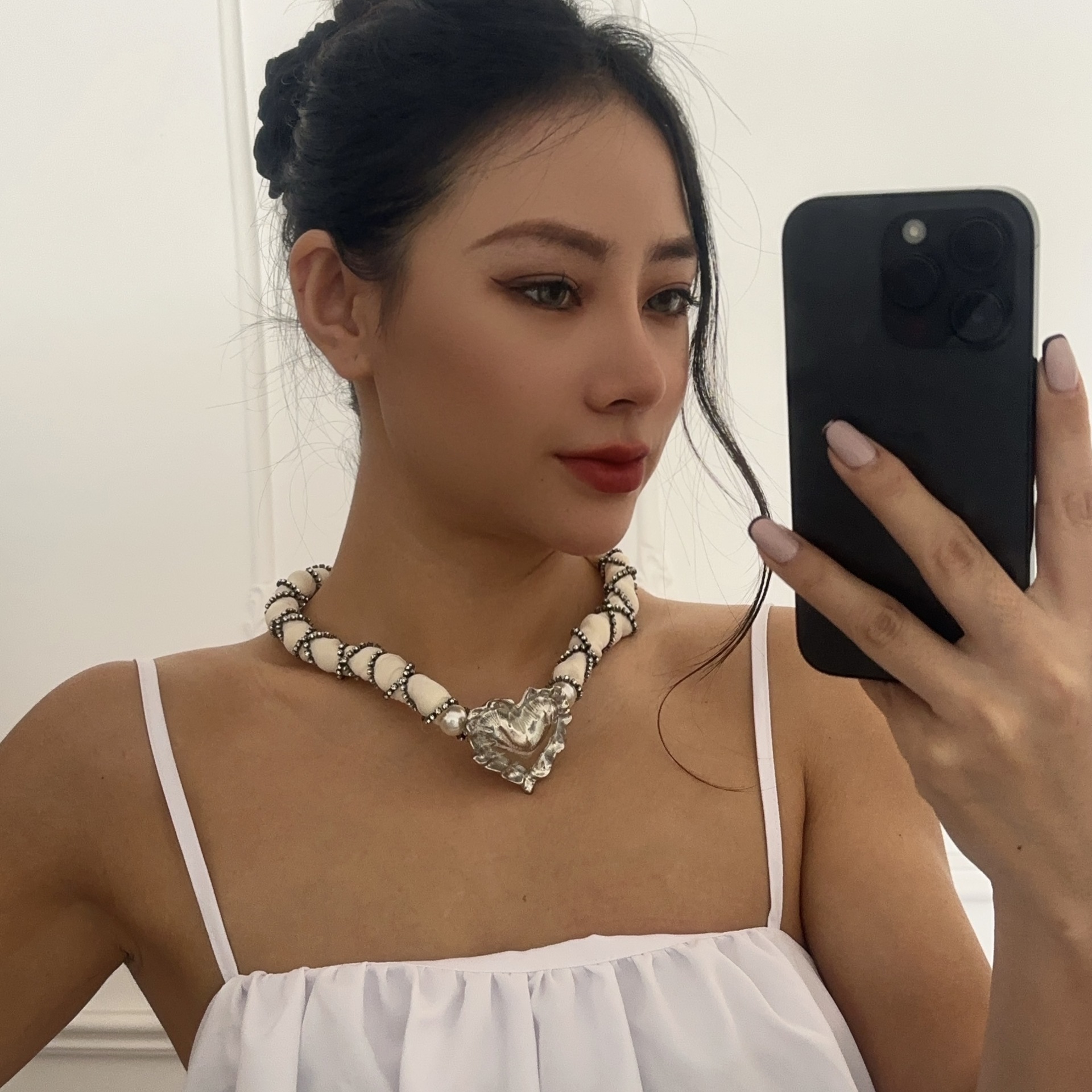 69g Weight Alloy Pendant Material Pendant Necklace Classification 1 Piece Quantity Holiday, Street Occasion Alloy Material Heart Shape Pattern Women's Gender Exaggerated, Simple Style Style Exaggerated Simple Style Heart Shape Alloy Cloth Wholesale Statement Necklaces 1