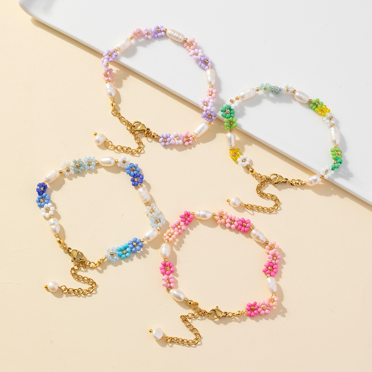 Holiday, Daily Occasion Elegant Cute Flower 304 Stainless Steel Plastic Beaded Chain Lobster Trigger Clasp Closure Beaded Bracelets Wholesale