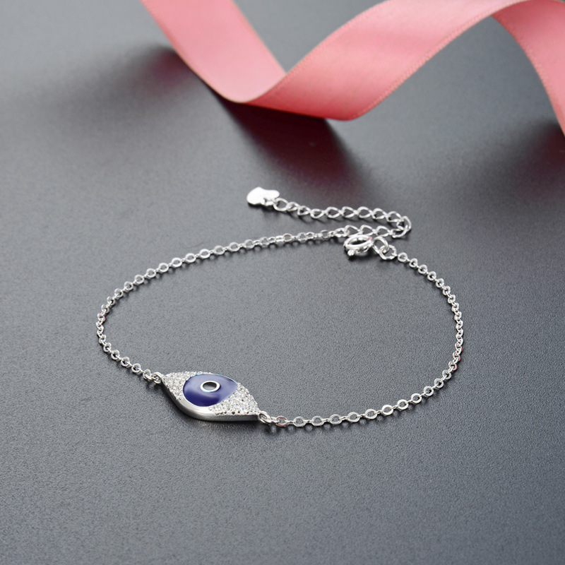 Japonés y coreano nicho diseño diamante s925 pulsera de plata creativa simple luz lujo ojos gota aceite mano joyería femenina al por mayor