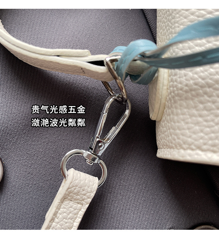 The Korean version of the hand-held small square bag for women in 2025, a new single-shoulder bag with a niche design, simple and versatile, trendy crossbody Kelly bag Item Picture