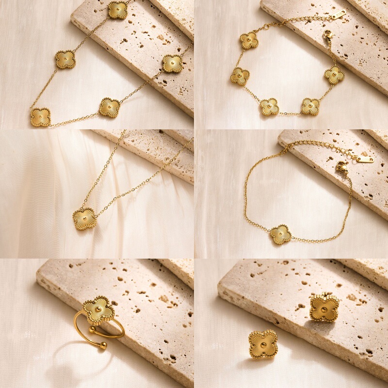 Cross-Border Popular Batch Flower Four-Leaf Clover Necklace 18K Gold Non-Fading Clover Accessible Luxury High-End Clavicle Chain Set Cross-Border Popular Batch Flower Four-Leaf Clover Necklace 18K Gold Non-Fading Clover Accessible Luxury High-End Clavicle Chain Set