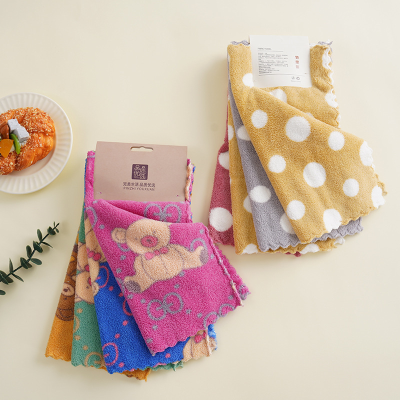 Cross-border coral fleece multifunctional absorbent square towel printed cleaning towel household handkerchief lazy artifact a generation of hair