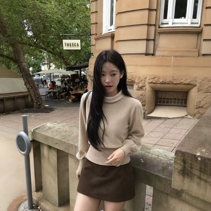 French-style satin patchwork waist-slimming knit top French-style satin patchwork waist-slimming knit top