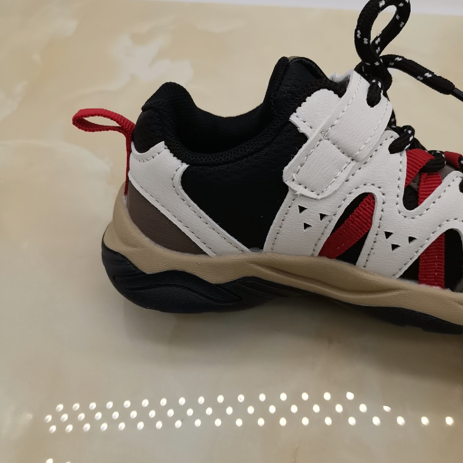 2026 otoño zapatos de cuero para niños al aire libre 1 - 6 años de edad zapatos de moda empalmado transpirable zapatos deportivos para niños y niñas