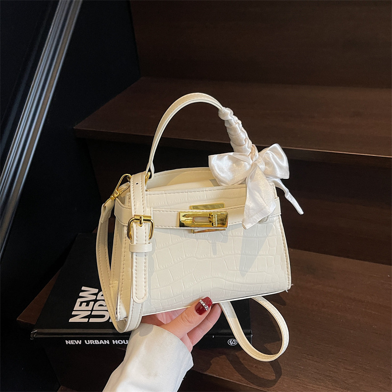 Bolso de mano para mujeres 2026 nueva moda primavera exquisita bolsa de hombro universal bolso de transporte diario image 10