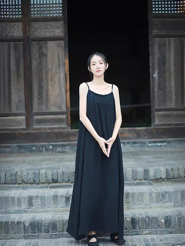 Double-Layer Gauze Pleated Suspender Skirt with Pleated Neckline Design, Long Dress for Travel Photography, Cool Style, 5 Colors Double-Layer Gauze Pleated Suspender Skirt with Pleated Neckline Design, Long Dress for Travel Photography, Cool Style, 5 Colors