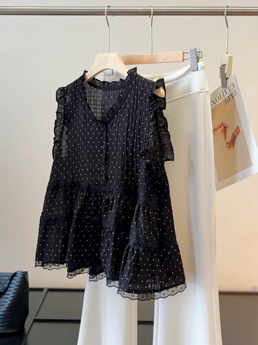 Black polka dot fungus lace sleeveless shirt, women's summer new style, slimming and all-matching temperament, V-neck, beautiful small shirt top