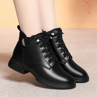 A generation of low-heeled martin boots women's new autumn and winter soft bottom shoes fleece-lined warm British short boots middle-aged women's shoes