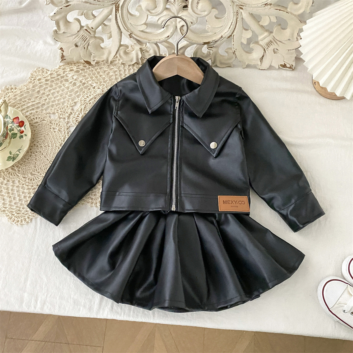 Girl's Autumn PU Leather suit Girl's Korean Style Fashionable Bearer Clothes Children's Leather Jacket Pleated Skirt Two-piece Set
