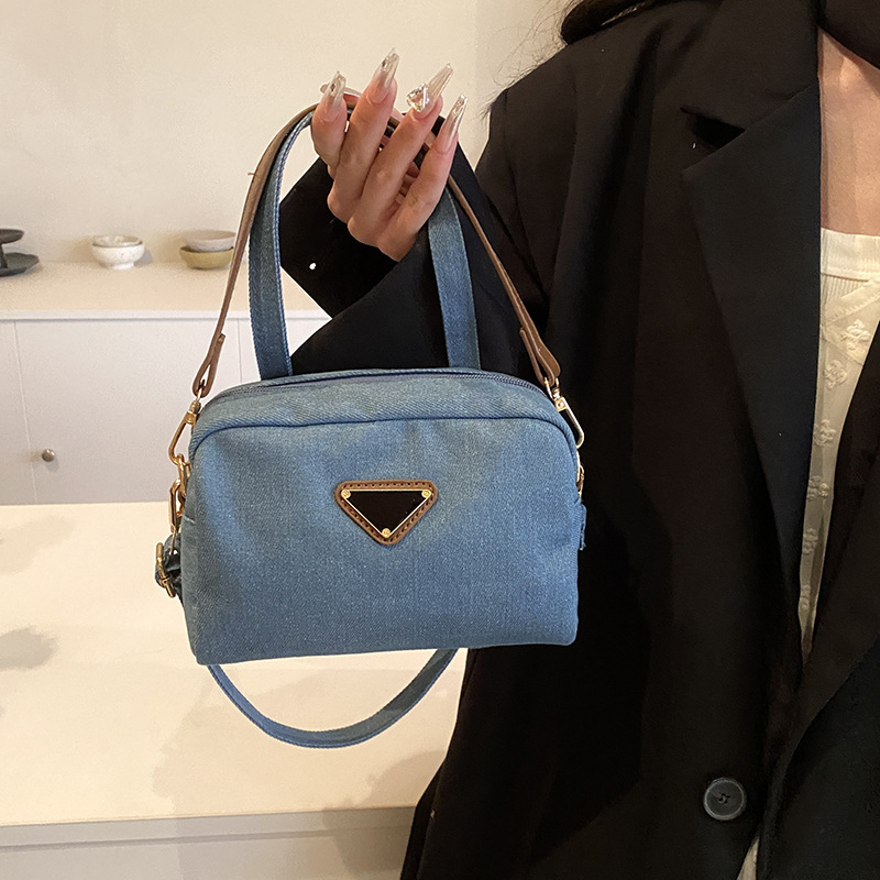 Denim Handbag Women's High-end Sense Niche Shoulder Bag Fashion Crossbody Small Square Bag Commuter Mobile Phone Bag Denim Handbag Women's High-end Sense Niche Shoulder Bag Fashion Crossbody Small Square Bag Commuter Mobile Phone Bag