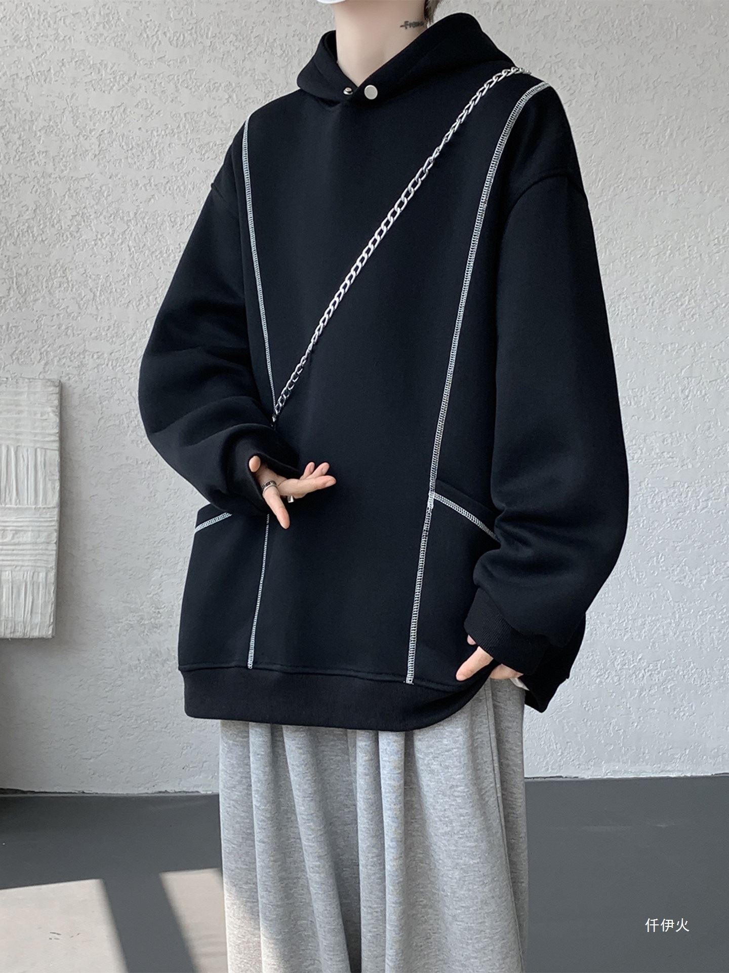 American-style heavy-duty contrast-stitch silhouette hoodie for men, stylish and cool pullover sweatshirt, loose fit, large size, trendy outerwear