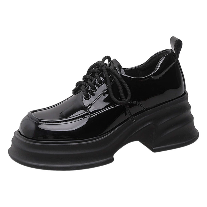 Туфли на толстой подошве для женщин, увеличивающая рост кожаные туфли на платформе, новинка весны 2024 года, лоферы из лакированной кожи в британском стиле, однослойные туфли на высоком каблуке