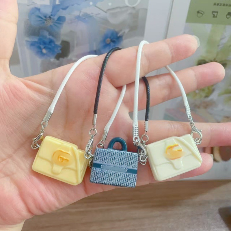 Plüş Karikatura Kukla Çanta Asqısı — DIY Mini Oyuncaq Pendant