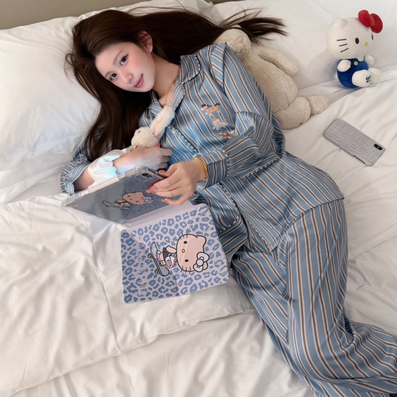 【Fun Little Pony】Fashionable Korean-style striped simple new long-sleeved loose home wear for women, suitable for outdoor wear, popular online