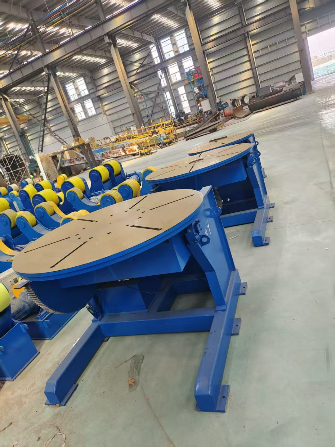 F2557BA70C3537FB12E9054169BB26