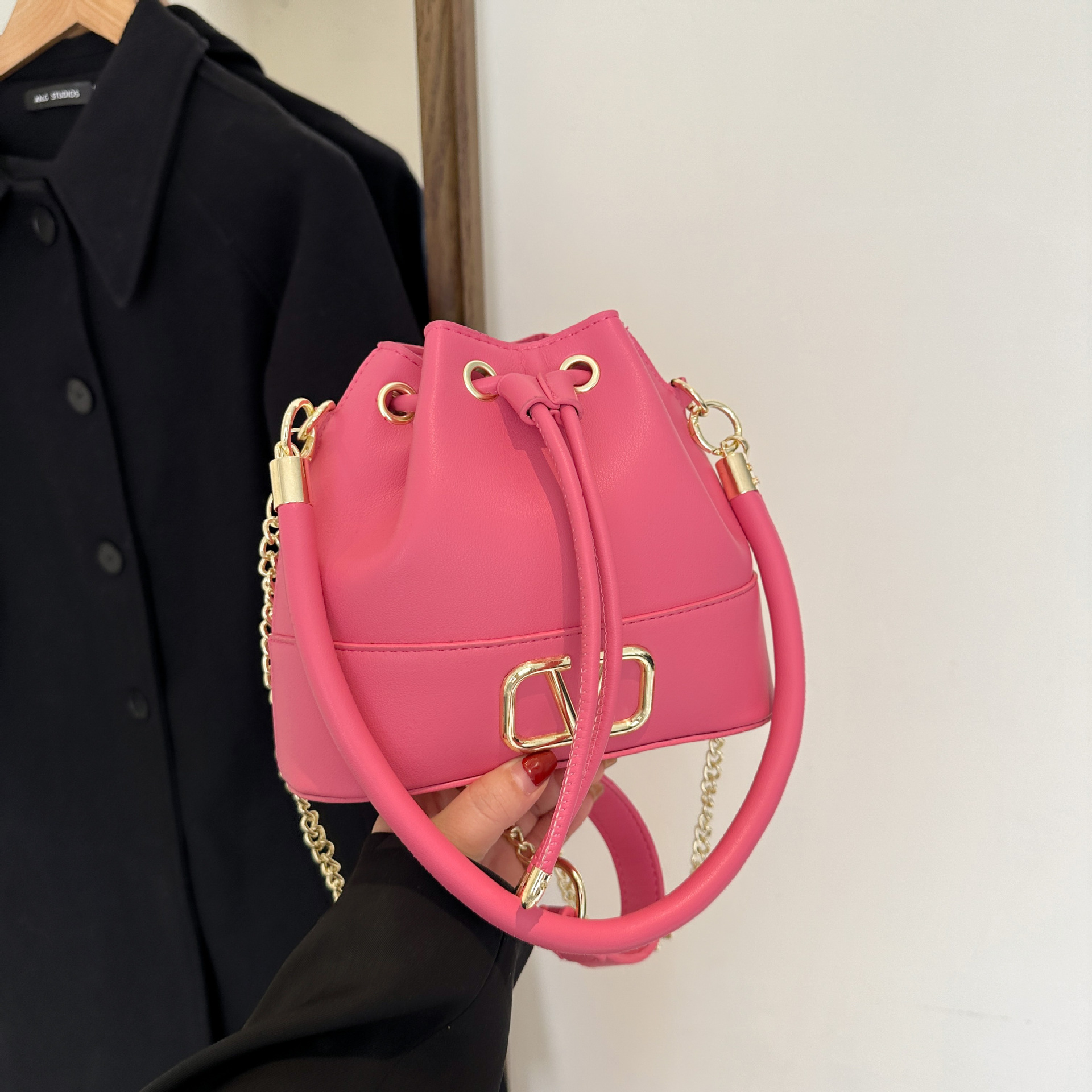 Bolso de mujer fresco, dulce, de moda, descanso, lindo bolsillo, bolso de moda y lindo bolso de mujer más joven este año nuevo