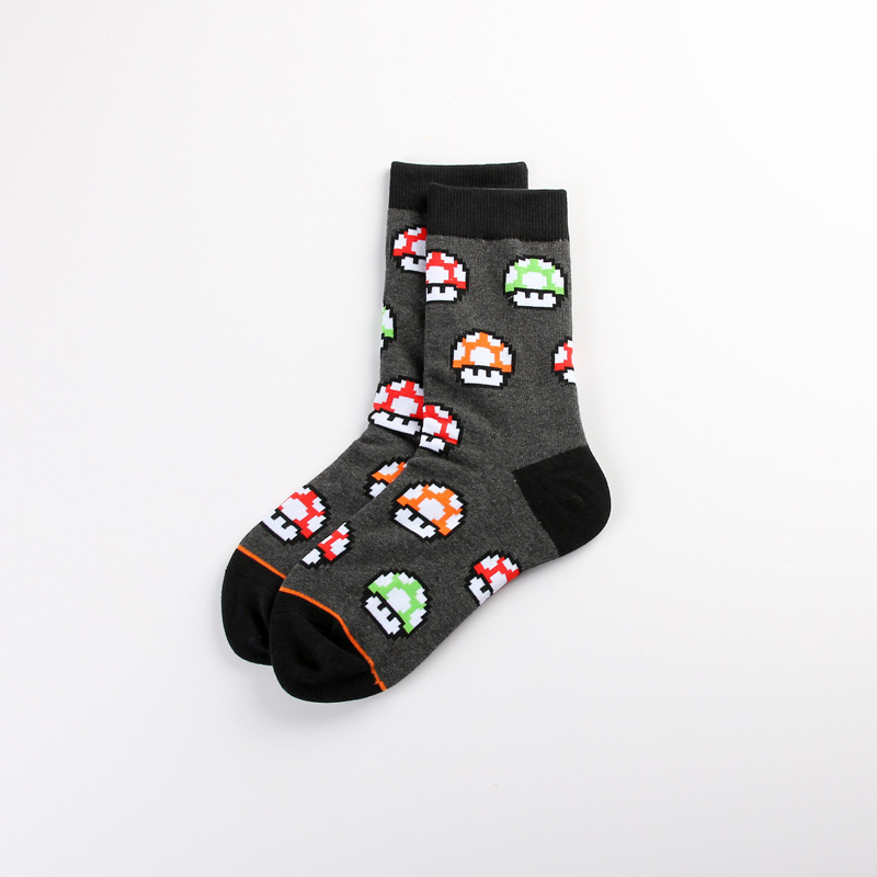 Juego de dibujos animados Marima casual deportes jacquard pareja de algodón de mujer calcetines de media pantorrilla calcetines de marea medias de hombre