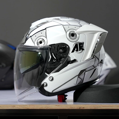 Motosiklet kaskı (dəbilqə) — 3/4 Helmet for Men, Motorcycle - r05-mecha-silver-size-s