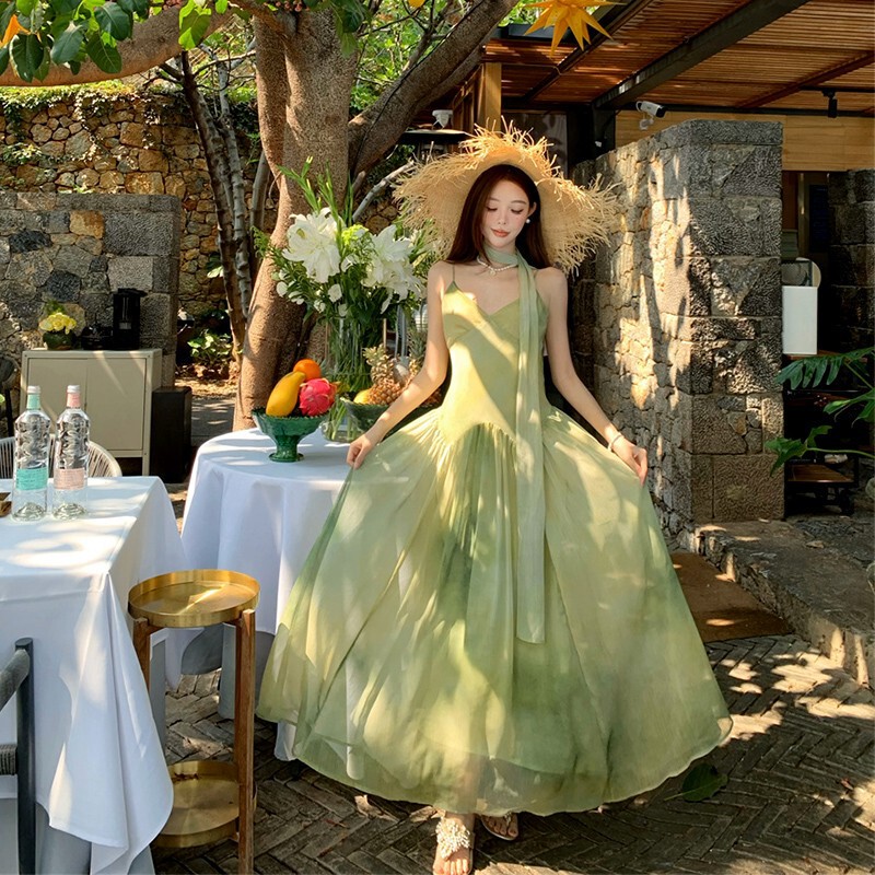 Seaside Resort Style Niche Chic Tie-Dye Suspender Dress for Women Summer Green Fresh Elegant Large Swing Skirt Long Skirt Seaside Resort Style Niche Chic Tie-Dye Suspender Dress for Women Summer Green Fresh Elegant Large Swing Skirt Long Skirt