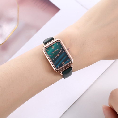 Exquisite gift set with belt, quartz watch + necklace + ring + earrings (4pcs/set)