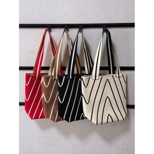 Nordic Niche Wavy Shoulder Bag Large Capacity Tote Bag Fine Woven Open Satchel Commuter Bucket Bag for Women
